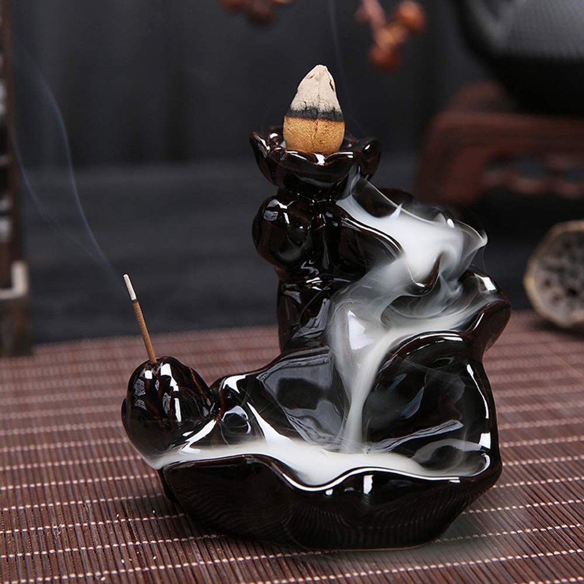 Dailygoods - Dailygoody - Rookbrander - Waterval effect - Handgemaakt keramiek - Zwart - Unieke decoratie - Geschikt voor verschillende ruimtes - Zwart