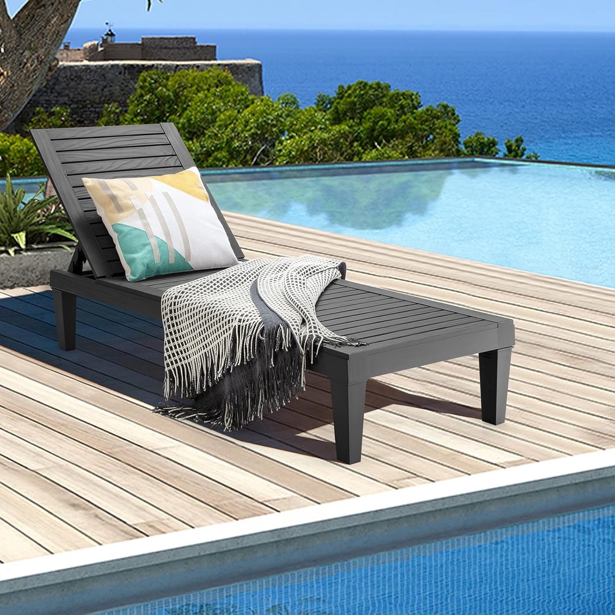 Ligstoel Tuin Verstelbaar 190 x 57,5 x 29 cm – Weerbestendige Kunststof Zonneligstoel met 5 Standen Rugleuning in Houtlook voor Tuin, Balkon, Terras en Zwembad – Zwart – Nicolehome