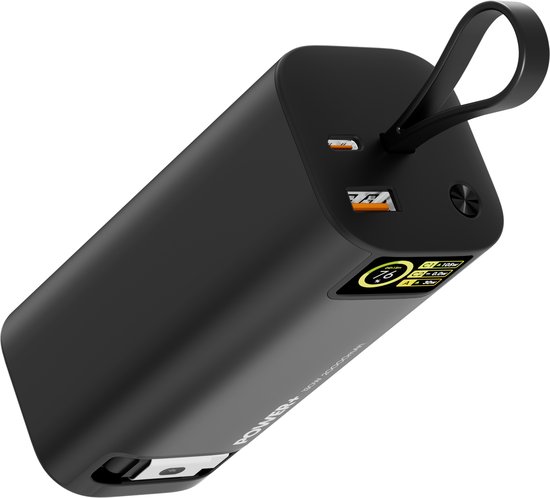 Zwarte NexZone Power+ powerbank met 130W, 20000mAh, twee USB-C poorten en LED display.