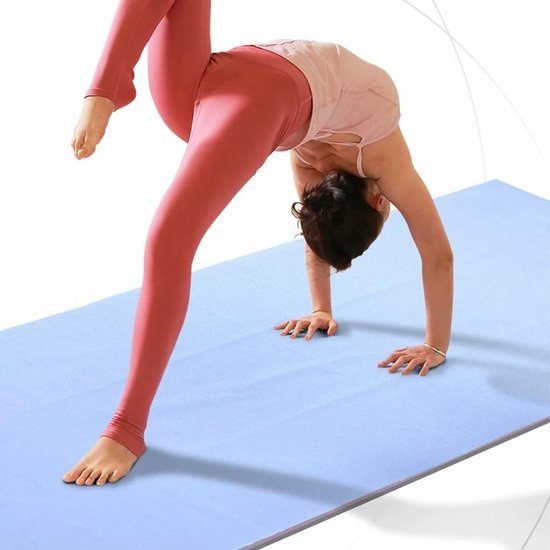 Ultra Zachte en Sneldrogende Yoga Handdoek - Antislip Fitness Mat Handdoek voor Hot Yoga en Oefeningen, Inclusief Draagtas en Absorberend Materiaal — afbeelding 4