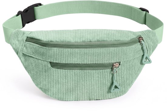 Banane vert pâle en velours côtelé avec deux poches zippées et une ceinture réglable.