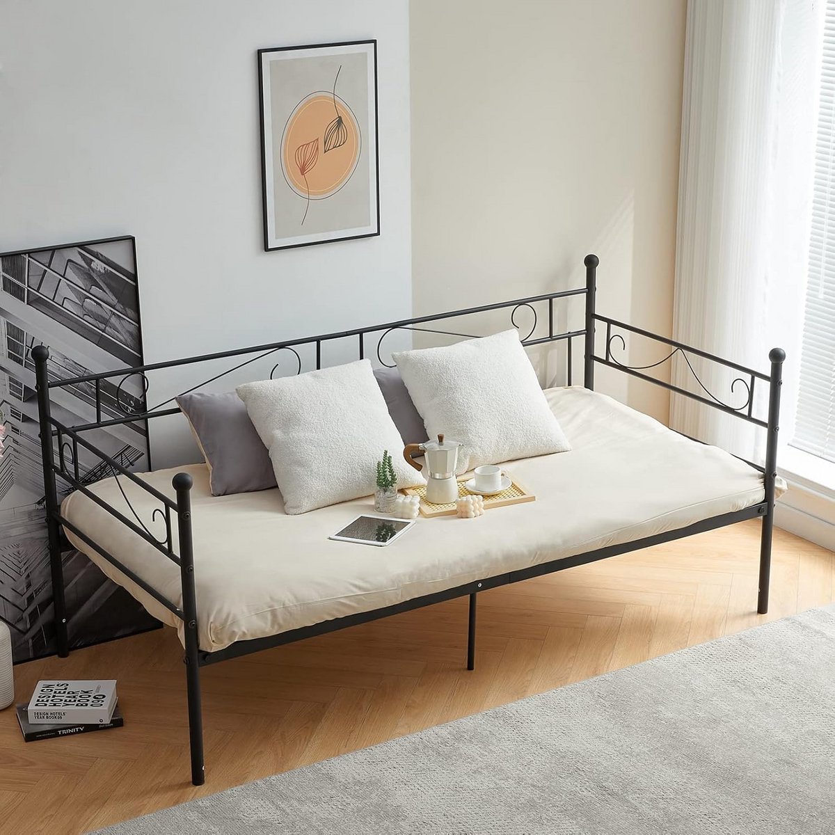 Metalen bedframe - Slaapbank eenpersoons - Ruimtebesparend slapen - Geen lattenbodem nodig - 90 x 200 cm - Zwart
