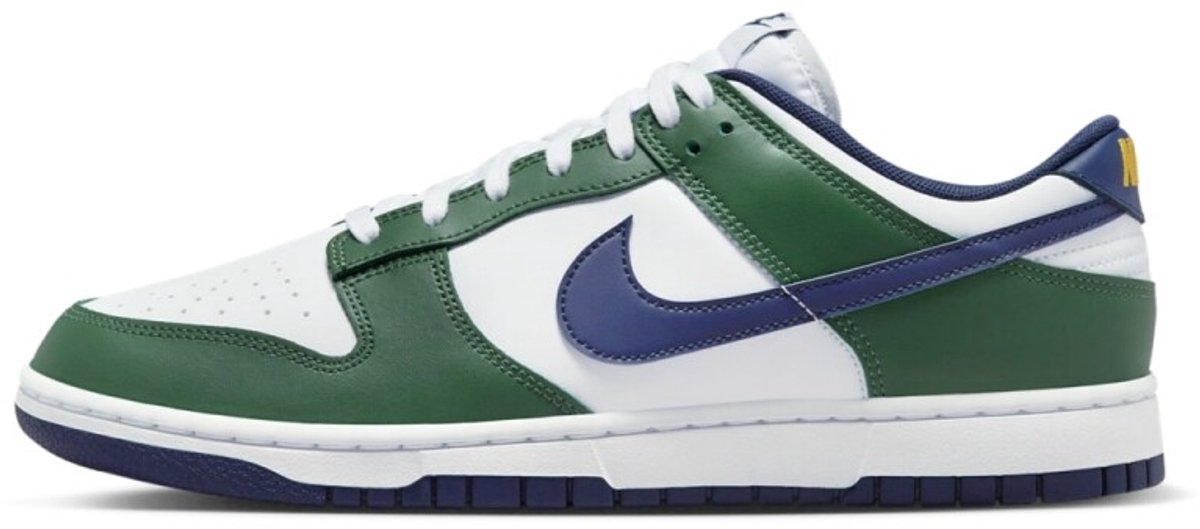 Nike Dunk Low ‘Fir Midnight ‘ . Wit