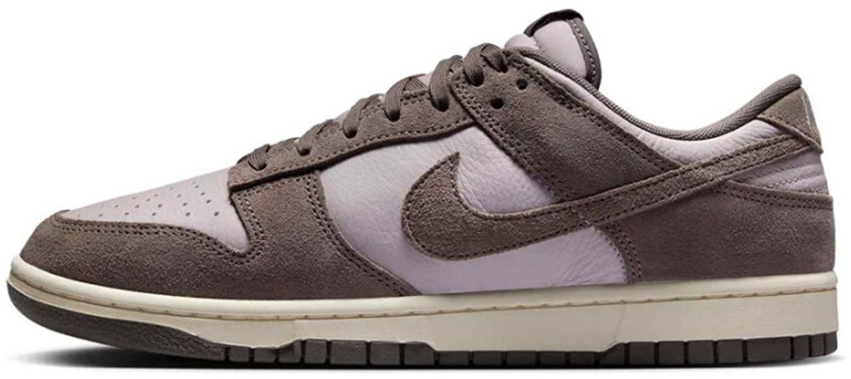 Nike Dunk Low SE Platinum Violet Cave Stone Bruin