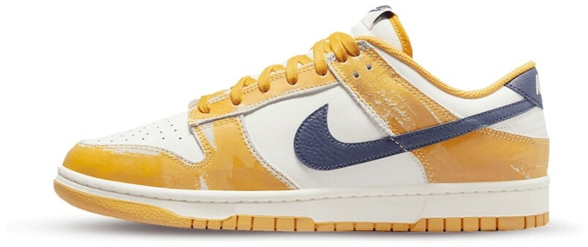 Nike Dunk Low Wear and Tear Geel