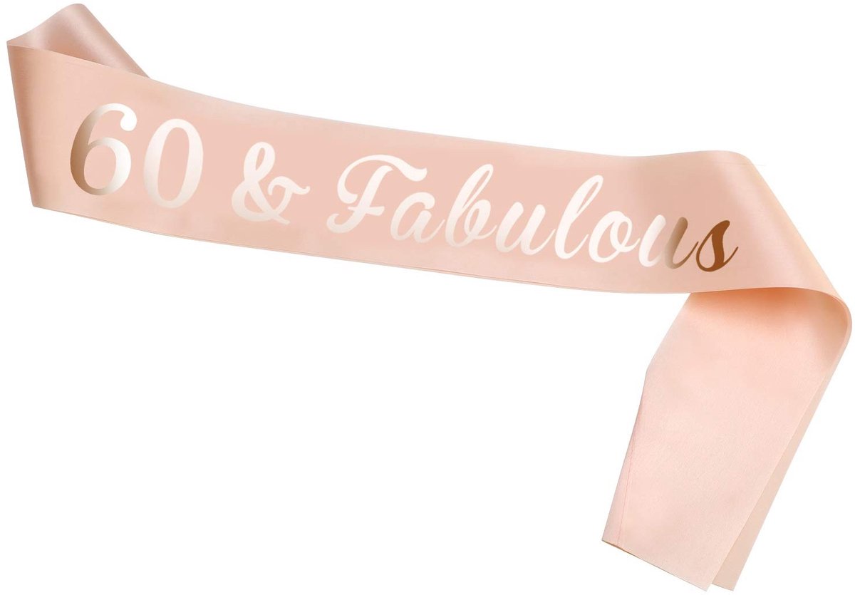 Dailygoods- Sjerp 60e Verjaardag - Roségoud - Satijnen Sjerp - Verjaardagsdecoratie - Accessoire voor Vrouwen - Glitter Gouden Letters - Eén Maat Pas Iedereen - Verjaardagssjerp