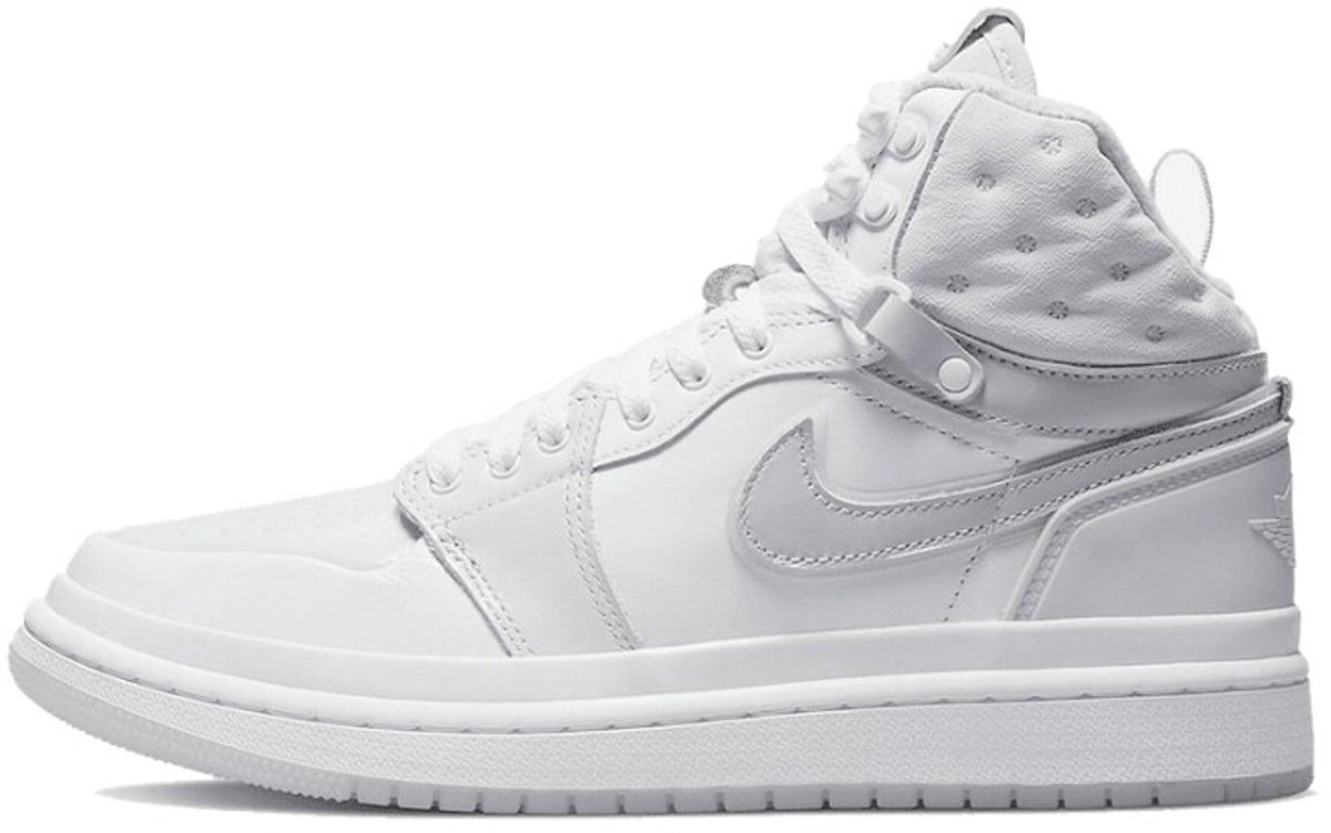 Jordan 1 Acclimate Fog . Wit
