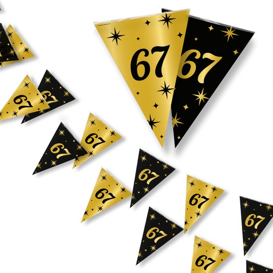 Gouden en zwarte driehoekige slingervlaggetjes met '67' en sterren, op een witte achtergrond.