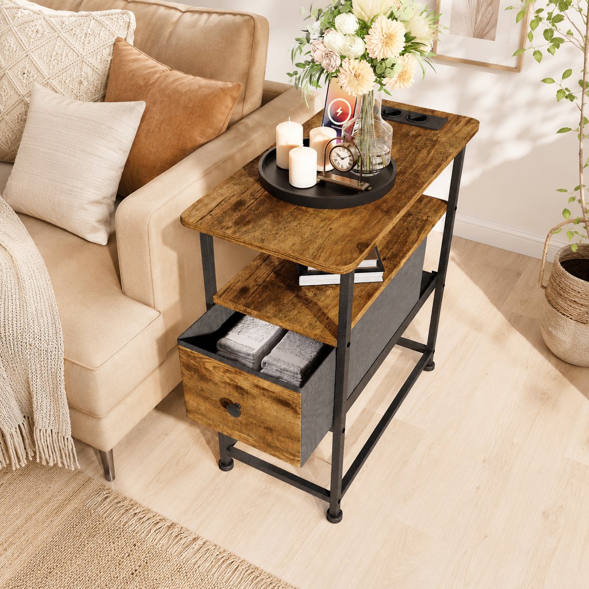 Bijzettafel met Stopcontact & USB – Industrieel Hout – Side Table / Nachtkastje met Oplaadstation – 60×30×62 cm – voor woonkamer, slaapkamer - rustiek Brown