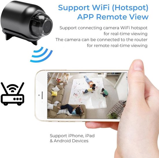 Kleine zwarte camera stuurt WiFi-signalen naar een router en smartphone, waarop een gezin in een woonkamer te zien is.