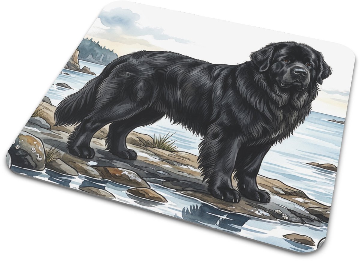Muismat met massieve Newfoundlander rustend aan de zeekust - Prachtig geschilderde aquarel illustratie zwarte rashond - Honden Serie - Perfect cadeau voor hondenliefhebber en baasje - Functioneel bureau accessoire kantoor