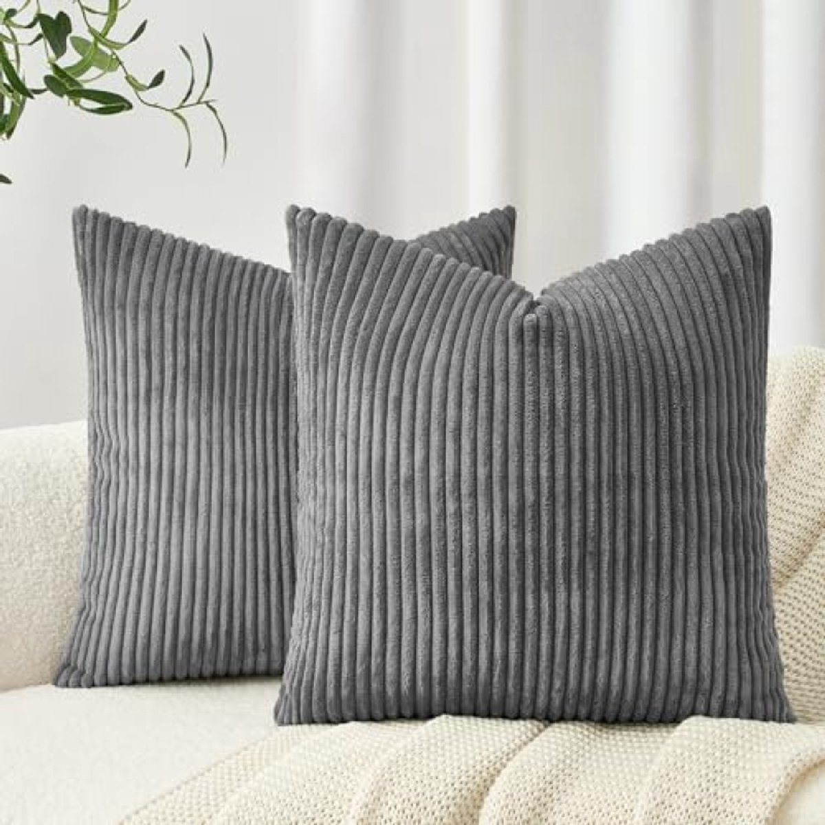 PromoHome Kussenhoezen 50x50 cm Houtskool - Set van 2 - Zachte Corduroy Kussensloop met Onzichtbare Rits
