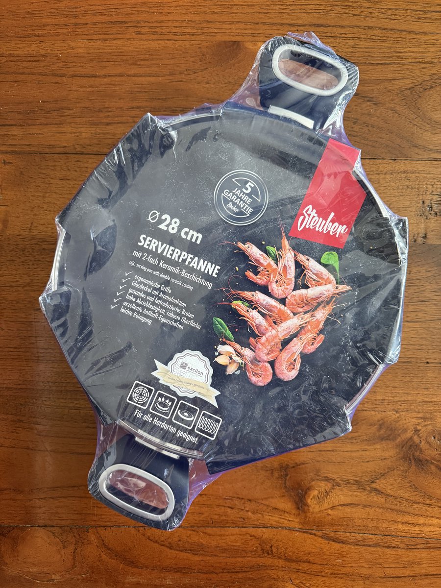 Hapjespan 28 cm met glazen deksel