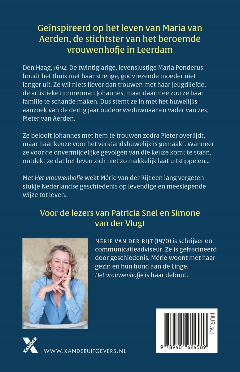 Achterkant boek: portret van Mére van der Rijt, tekst over boek en auteur. Titel: Het vrouwenhofje.
