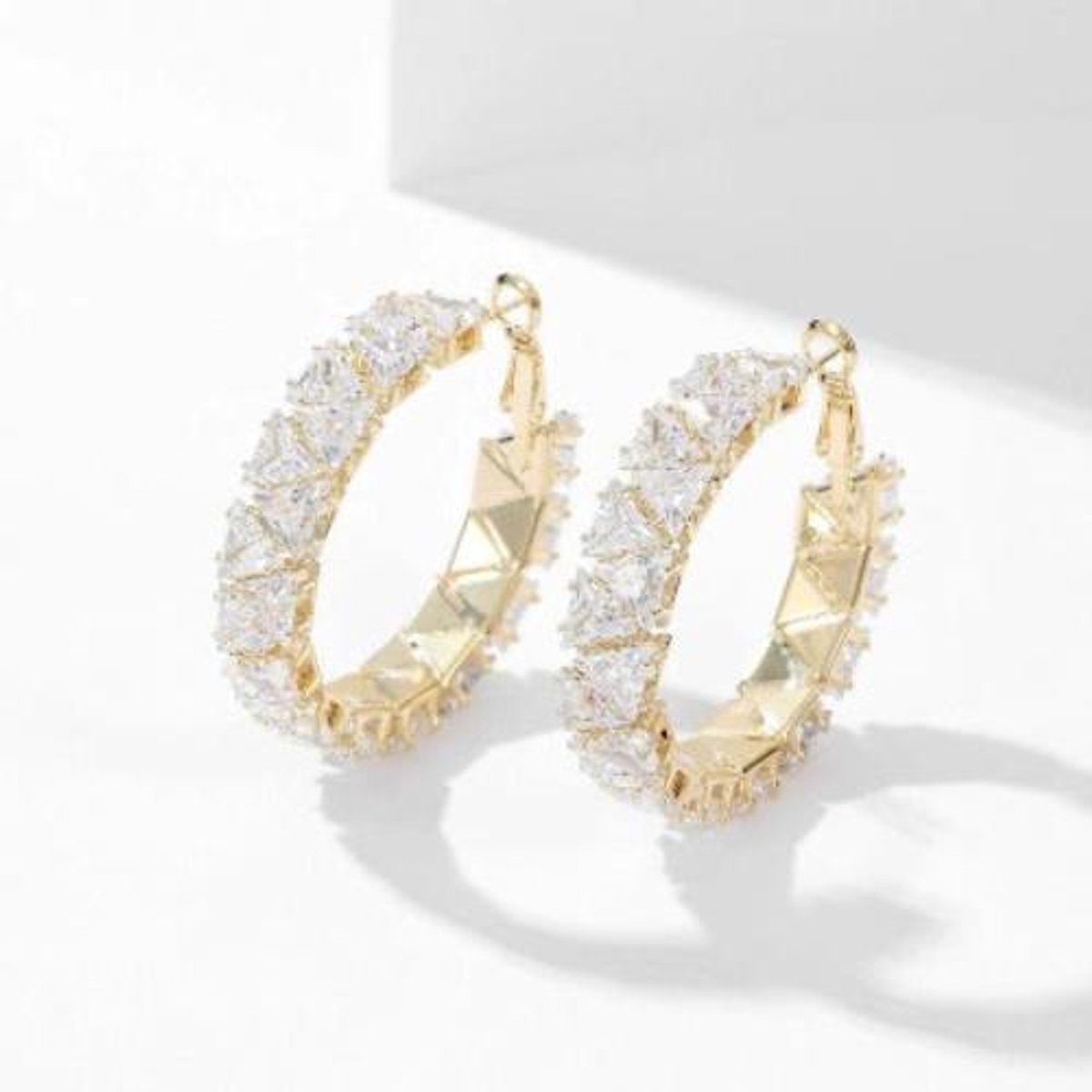 Luxe Hoop Oorbellen met Diamantlook-Goud