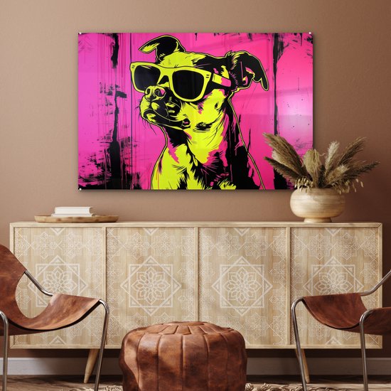 MuchoWow® Glasschilderij 120x80 cm - Schilderij acrylglas - Hond - Zonnebril - Roze - Art - Foto op glas - Muurdecoratie woonkamer - Wanddecoratie slaapkamer - Schilderijen