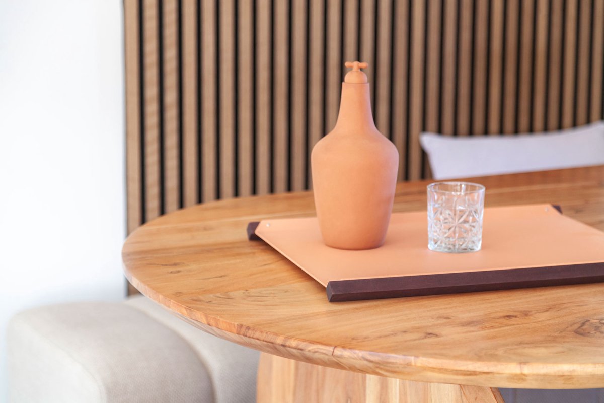Angled Tray L roze | aluminium design dienblad en organizer