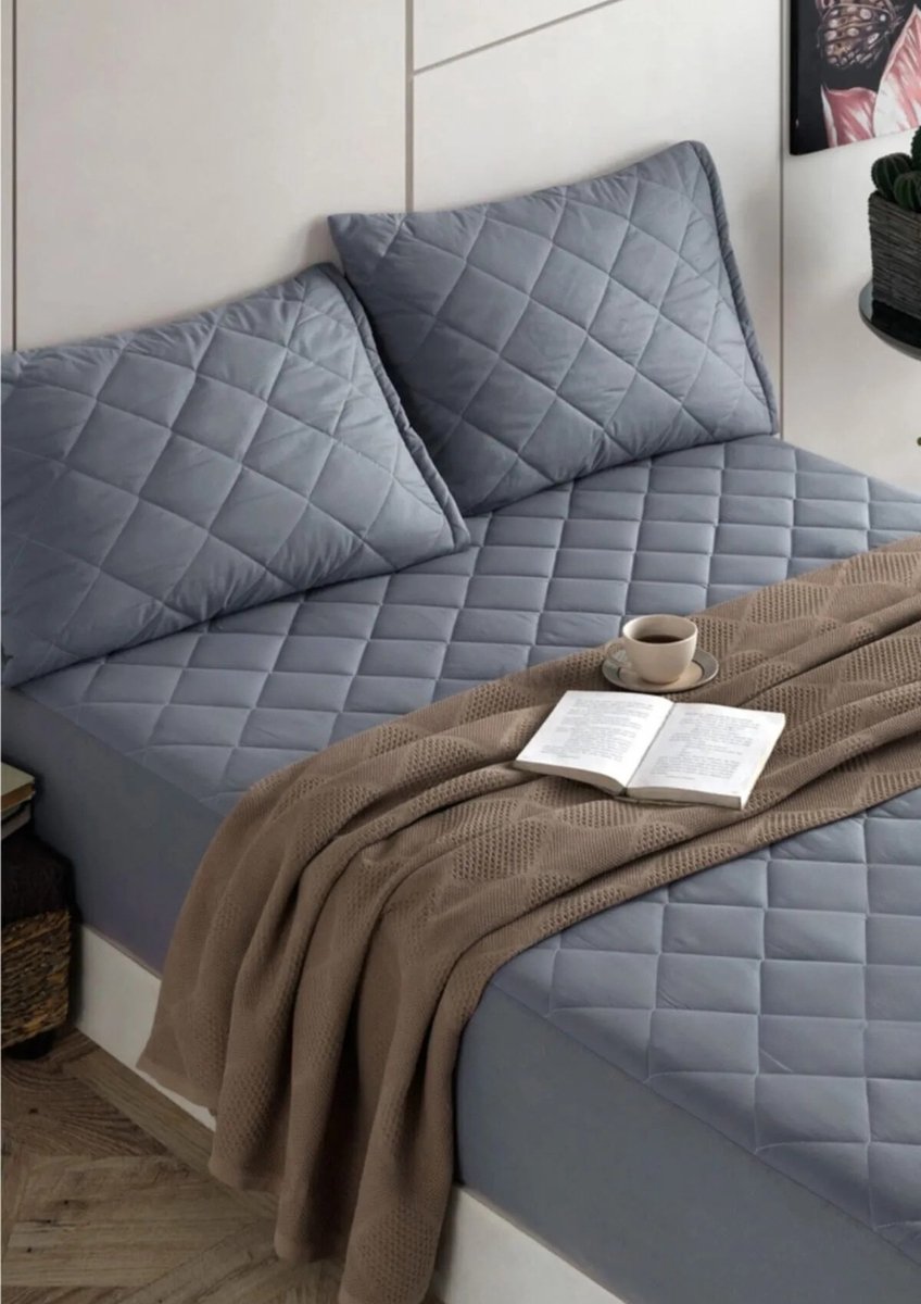 De Linde Home 2-in-1 Waterdichte Matrasbeschermer & Hoeslaken - Met Kussenbeschermer - Waterdicht Matrasbeschermer - 160x200 cm - Grijs - 100% Katoen - Gewatteerde Matrasbeschermer - Fitted - Elastische Hoeken tot 40 cm - Duurzaam - Incontinentie