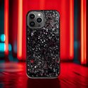 iPhone 14 Pro Max hoesje van zwart carbon fiber met rode accenten, glanzend.