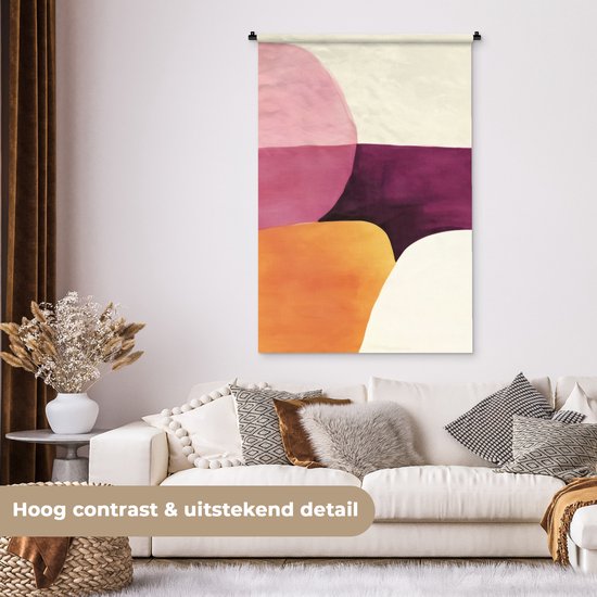 Tapisserie abstraite avec des formes roses, violettes, oranges et crème, accrochée au-dessus d'un canapé blanc. Texte 'Haut contraste & excellent détail'.
