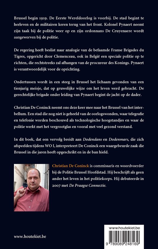 Achterkant boek "Dodensteeg" met tekst en een foto van Christian De Coninck.