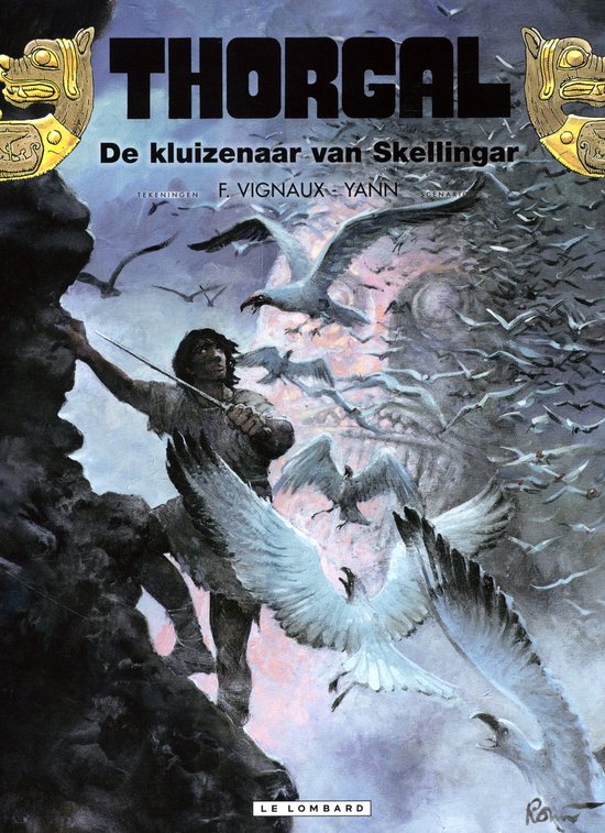 De kluizenaar van Skellingar, Thorgal klimt op een rots, met veel vogels om hem heen.