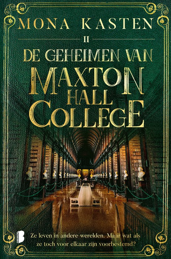 Boek "De geheimen van Maxton Hall College" van Mona Kasten, met een afbeelding van een lange bibliotheekzaal met boekenplanken.