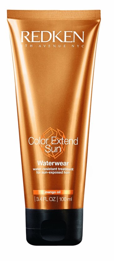 Tube couleur cuivre Redken Color Extend Sun Waterwear avec le texte "water-resistant treatment for sun-exposed hair" et "mango oil".