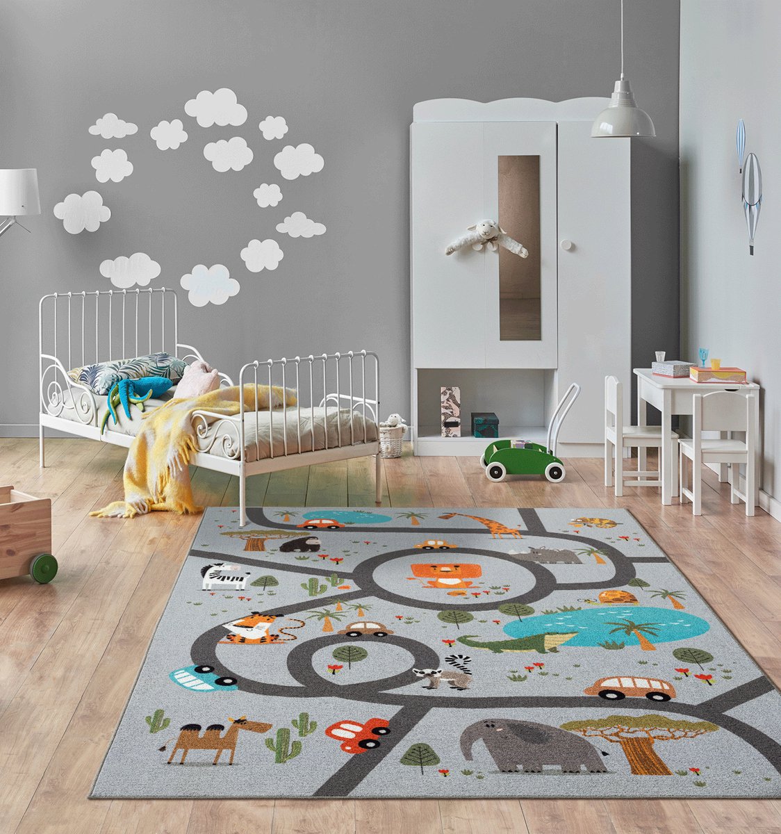 the carpet Happy Life Kinderkamer, kindertapijt, speeltapijt, wasbaar, dieren, jungle, auto, grijs met safari motief 80 x 150 cm
