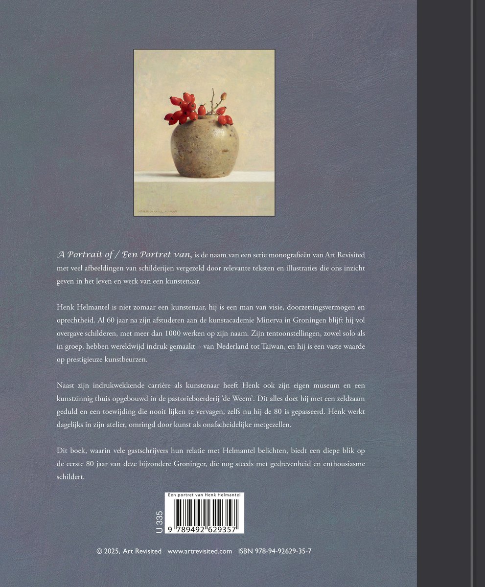 Boek 'Een portret van Henk Helmantel 80' met bloemstuk op de omslag.