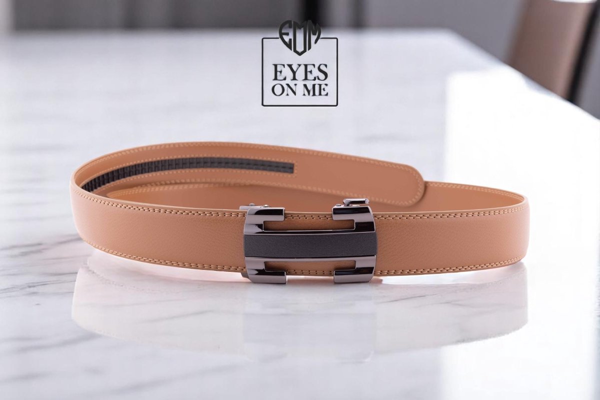 Lichtbruine lederen riem zonder gaatjes met automatische gesp voor heren ( Model L001 )