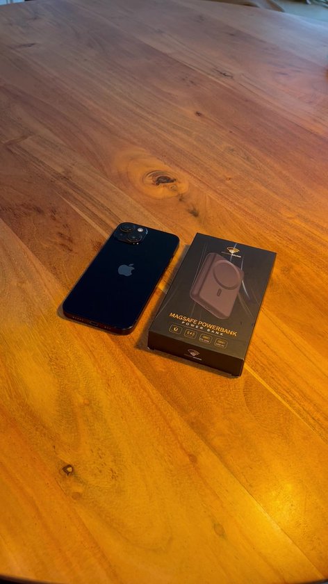 Golden Sound Powerbank 10.000 mAh - Geschikt voor MagSafe systeem - Powerbanks - Magnetisch opladen - Noodpakket - Draadloos opladen - Met USB-C Poort
