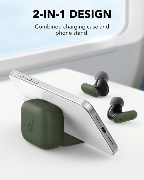 Groene oplaadcase met telefoonstandaard, met twee groene oordopjes ernaast. "2-IN-1 DESIGN"