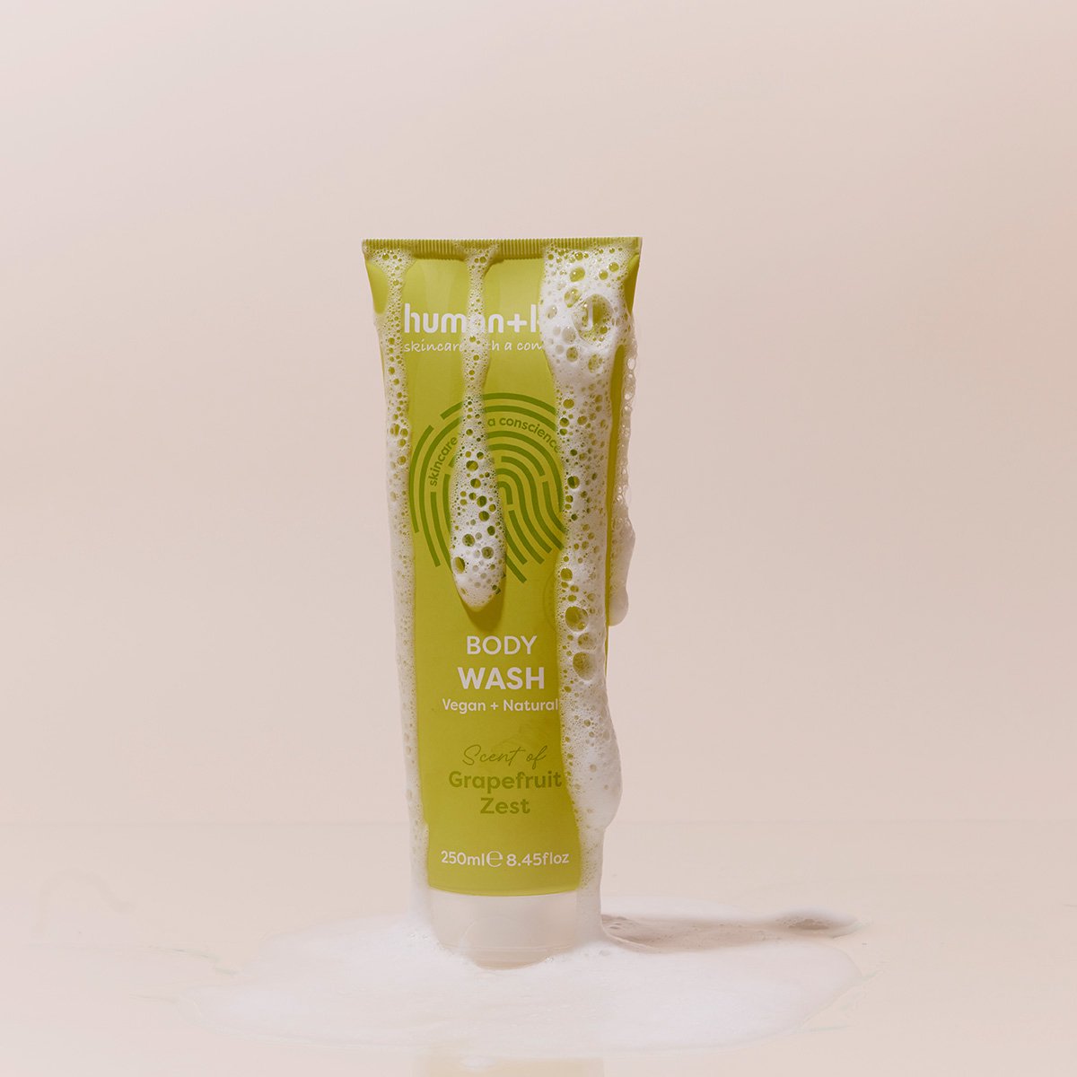 Human&Kind Grapefruit Zest Body Wash - Voordeelverpakking 2 stuks - Verfrissende Vegan Bodywash - Stralende, zachte en hydraterende Huid - Energiek en Verfrissend gevoel - Duurzame natuurlijke tube gemaakt van suikerriet (250ml)