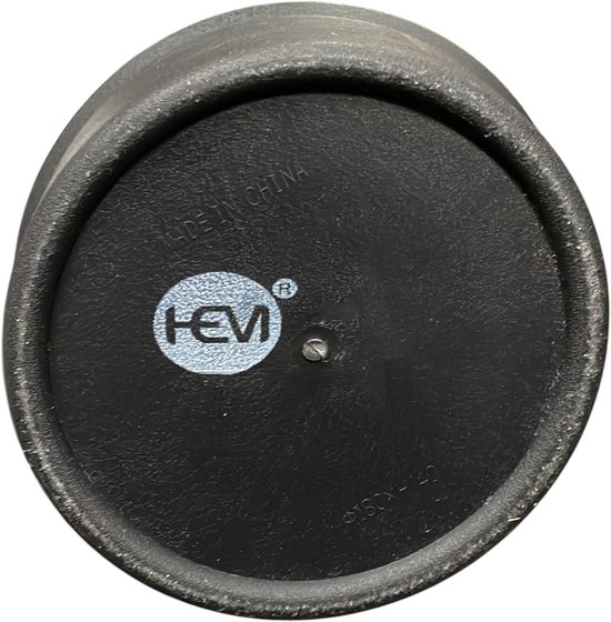 Fond noir d'un pot avec le texte 'MADE IN CHINA' et le logo HEM.
