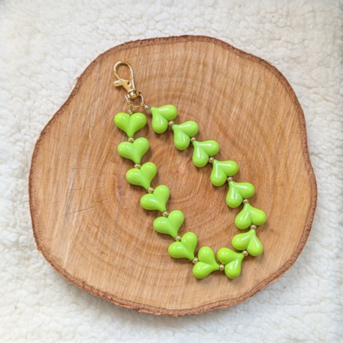 SWAN - sleutelhanger - tassenhanger - telefoonkoord - hartjes - acryl - groen - appelgroen - goud