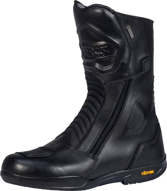 Zwarte iXS motorlaars met ritssluiting, Vibram zool en "GORE-TEX" logo.