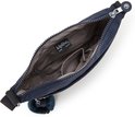 Binnenzijde van een donkerblauwe Kipling schoudertas met twee open vakken en een Kipling 'Live Light' label.