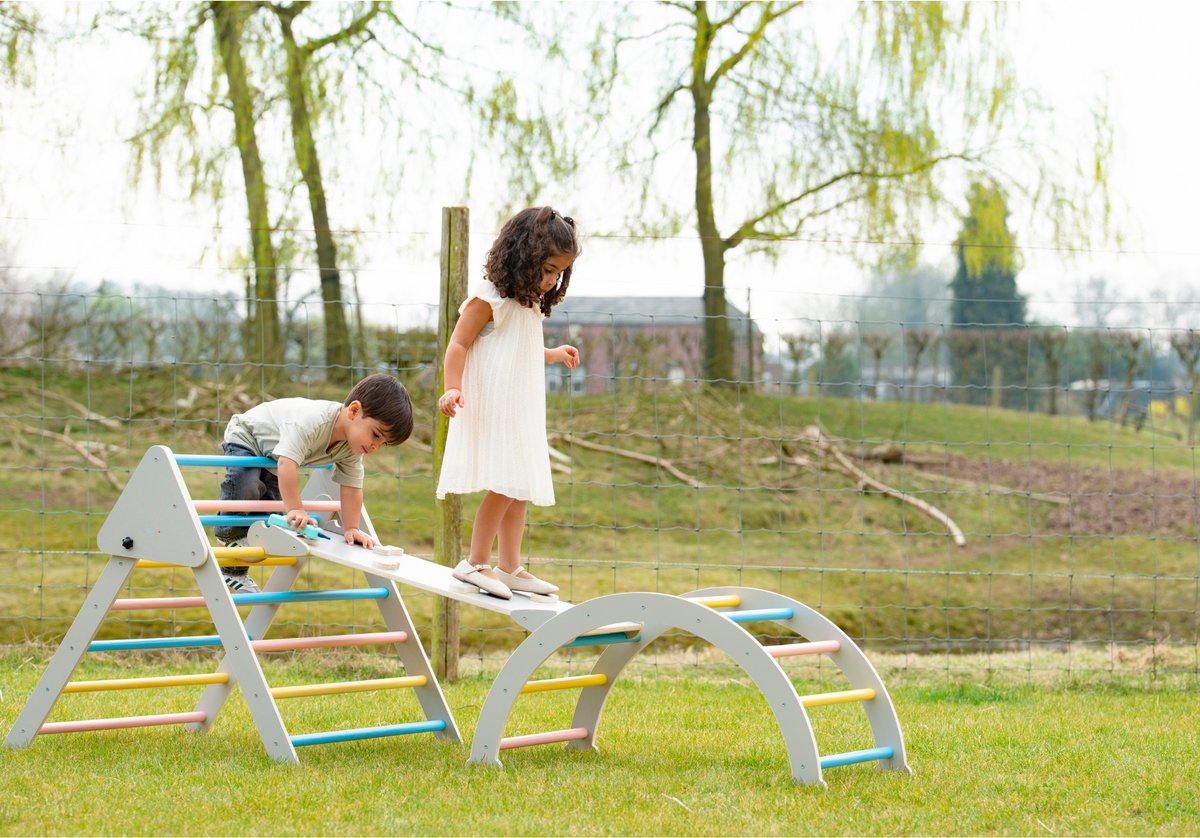 Buxibo XXL Klimrek - Opvouwbare Driehoek + Klimboog + Helling met Glijbaan - Montessori Meubels Houten Speelgym voor Binnen - Grijs - 210x83x81cm — afbeelding 4