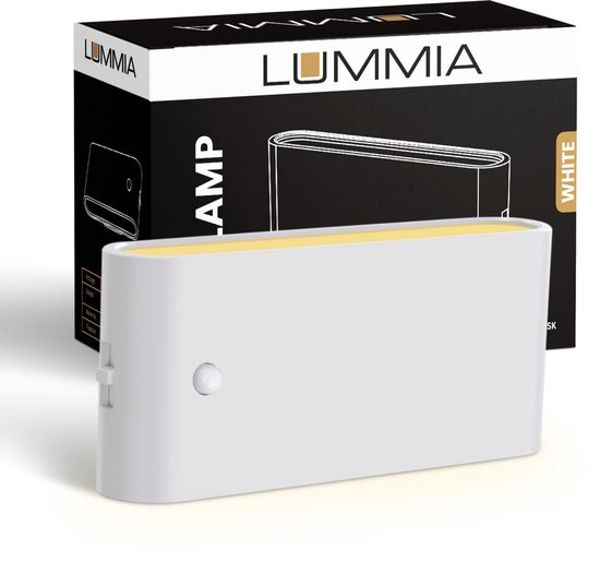 Witte Lummia stekkerlamp in verpakking met de tekst 'LAMP WHITE'.