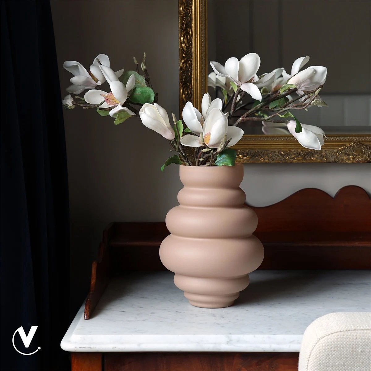 Vase The World Vaas Maputo | Small | matte sand | Ø18 x H24 cm