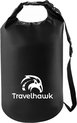Sac étanche Travelhawk noir sur fond blanc. Le sac a une bandoulière et une fermeture.