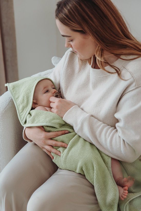 Meyco Baby Popcorn badcape - soft olive - 75x75cm van Meyco — afbeelding 4