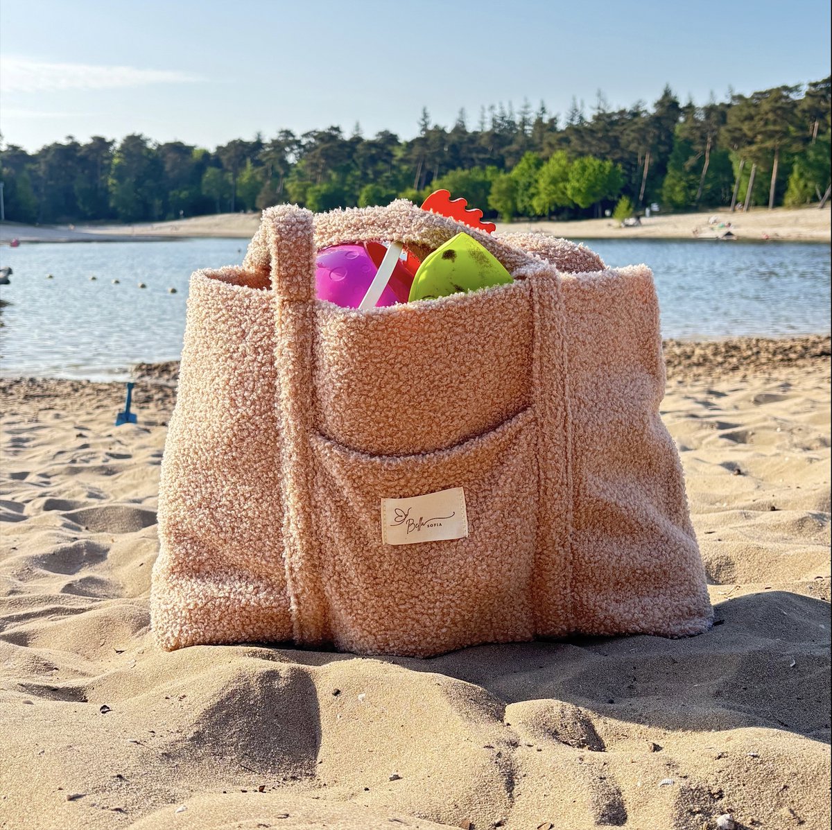 Bella Sofia® Dames Schoudertas - Beige Teddy Stof Mom Bag met Toilettas - Veelzijdige Shopper en Luiertas met Rits – foto 3