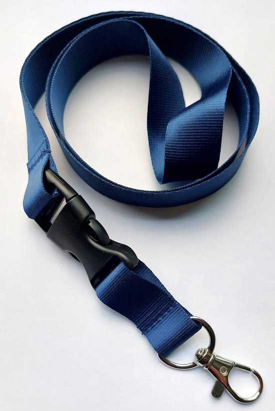 Marineblauw Ecorare sleutelkoord met zilverkleurige karabijnhaak en zwarte kliksluiting.