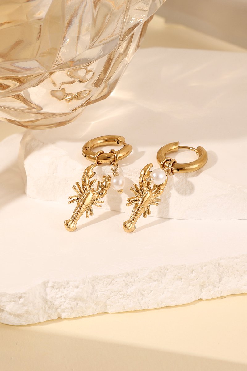 Oorbellen met kreeft - Yehwang - Gouden oorbellen - 3,50 x 1,10 cm - Stainless Steel (verkleurt niet!) - Goud - Dames oorbellen - Kerst - Cadeau dames - Moederdag - Valentijn - Sinterklaas