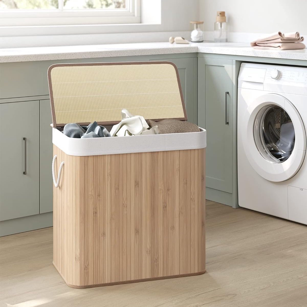 CHIWIN Wasmand met 3 Vakken –Bamboe Grote Wasverzamelaar 150L – Handgeweven Wasmand met Deksel & Handgrepen – Opbergmand voor Badkamer, Slaapkamer & Wasruimte – 60x40x61,5cm
