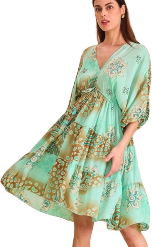 Korte Blauwe Bohemian Jurk Met Bloemen