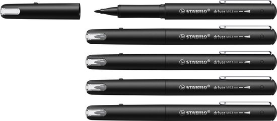 Vier zwarte fineliners van Stabilo met metalen clip en transparante dop.