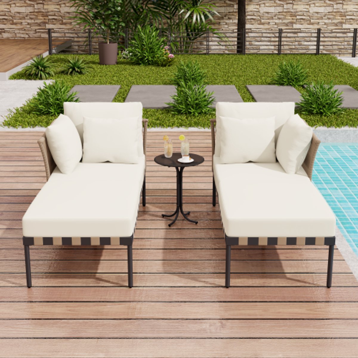 Tuinbank en loungemeubilair set met beige kussens en salontafel.